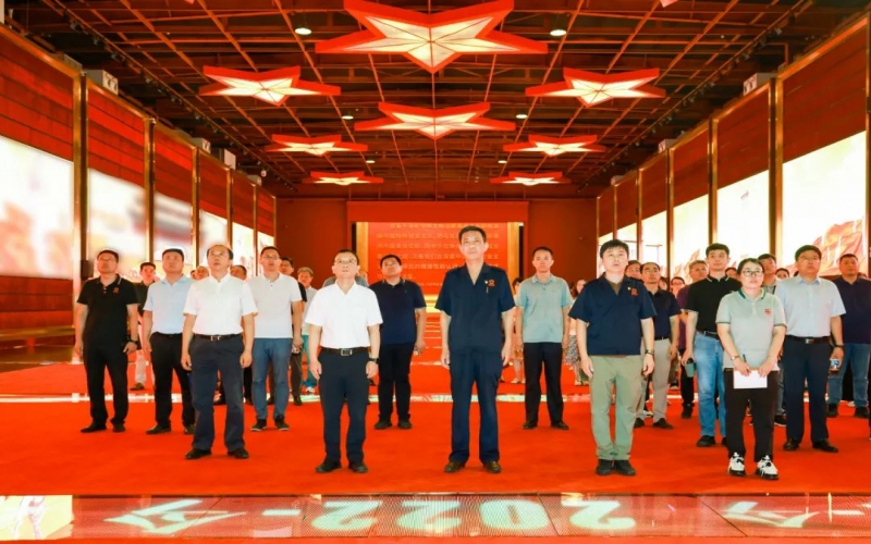 天津中德應(yīng)用技術(shù)大學(xué)黨委副書記、校長王海龍一行到榮程集團(tuán)參觀交流