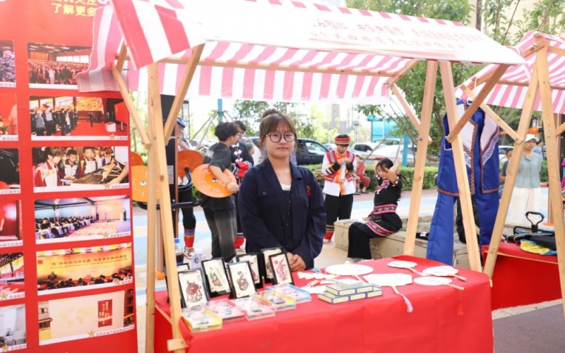 津南區(qū)民族團(tuán)結(jié)進(jìn)步宣傳月啟動(dòng)，時(shí)代記憶精彩亮相