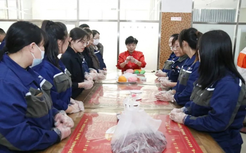 巧手捏面塑 指尖傳非遺！榮程鋼鐵這場活動(dòng)超有趣